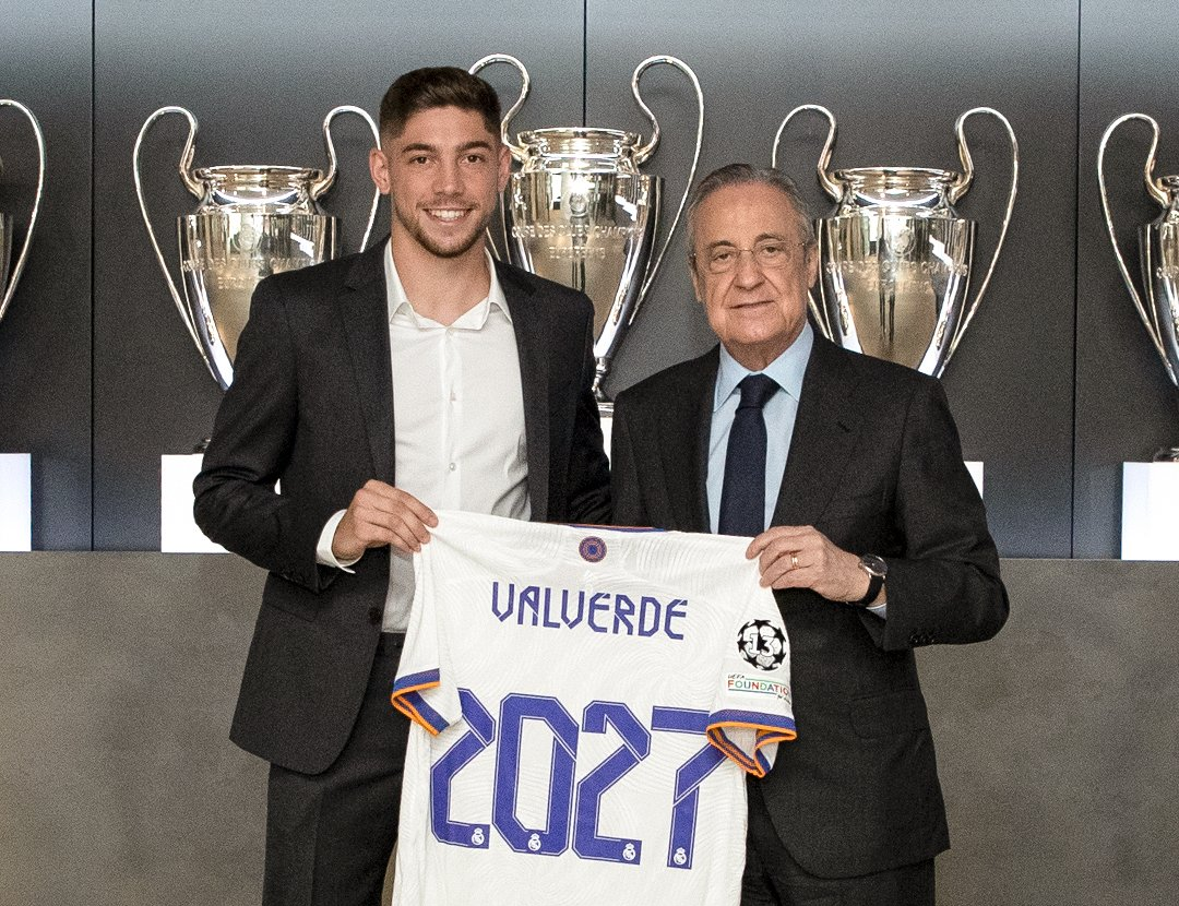 Valverde Holding Champions League Trophy